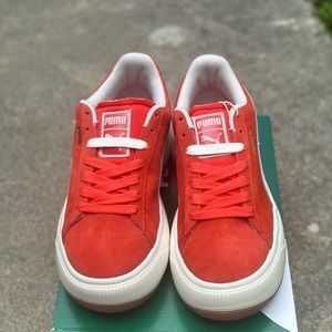 Puma tennis shoes